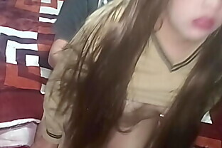 Le Subo La Falda a Mi Compañera De Clase Para Coger y Venirme Dentro De Ella