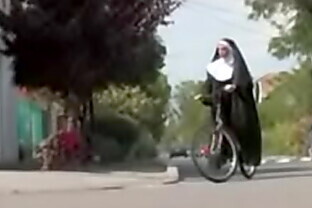Collection Jennifer toth nun dp xh