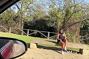 PORNOVATAS - Preciosa joven mulata se, sube sl coche co. Desconocido solo para follar