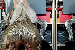 worship my big booty gold leather catsuit fetish