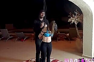 Atada y amarrada al techo en Madlifes