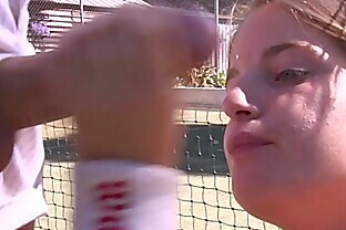 Nasty amateur couple fucking on a tennis court