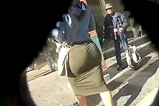 jiggle dress ass