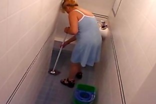 Granny Toilet Sex