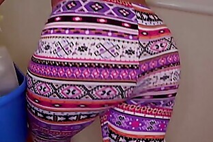 Pretty latina maid fucked doggystyle for sweet moolah