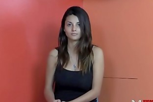 Porno Casting Interview mit Lilly 18 in Zürich - SPM Lilly18IV01